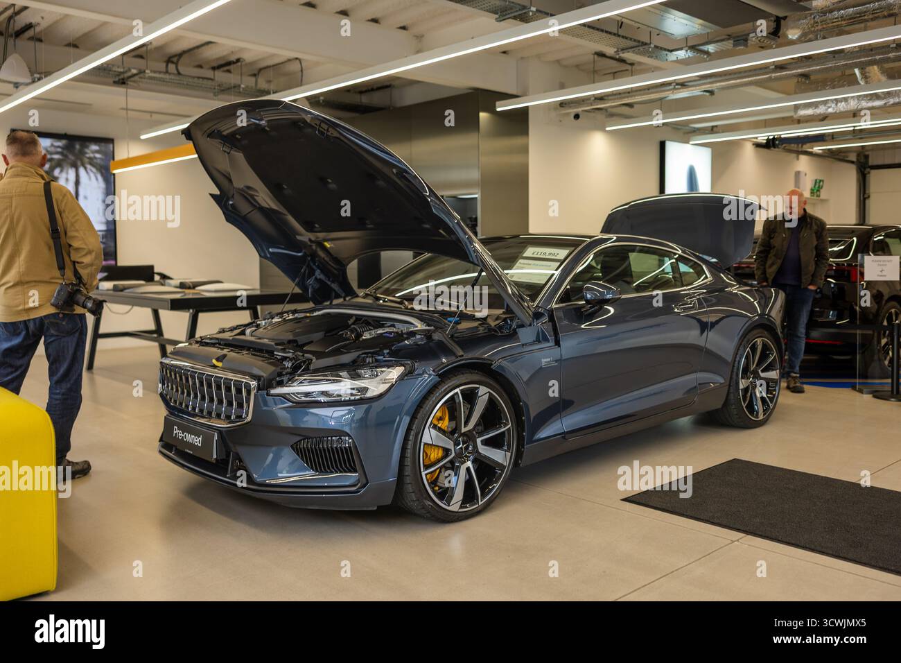 Polestar 1, exposé au Bicester Motion Scramble qui s'est tenu le 5 octobre 2025. Banque D'Images