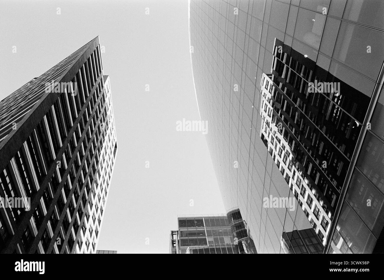 Nouveaux immeubles de bureaux et d'appartements à Aldgate, Londres, Royaume-Uni, y compris l'Aldgate Tower Banque D'Images
