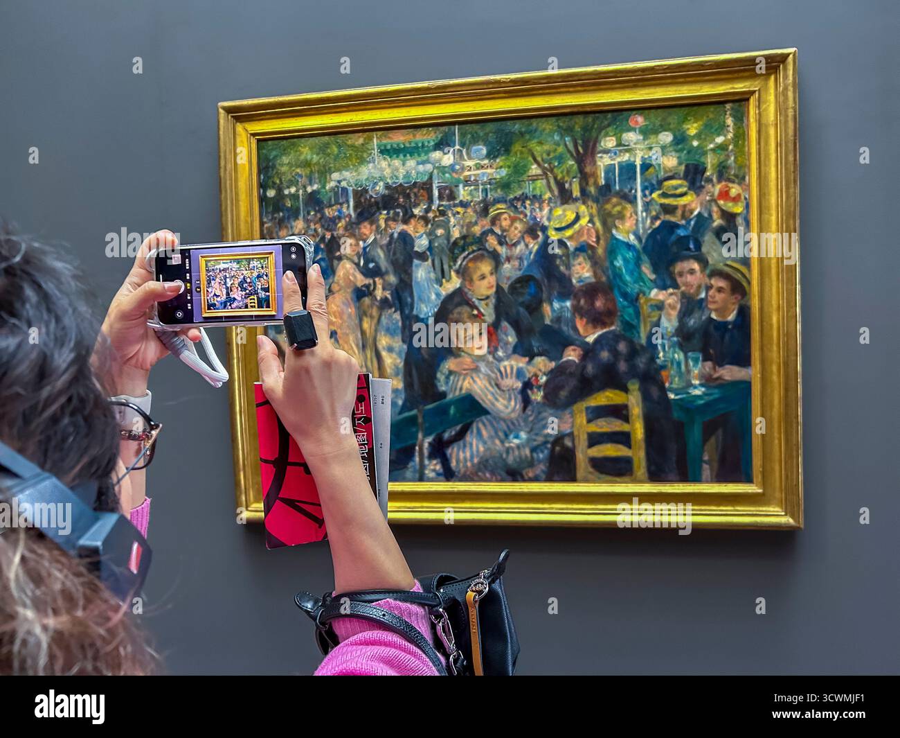 Paris, France, Musée d'Art moderne français, 'Musée d'Orsay' Pierre Auguste Renoir 'Bal du Moulin de la galette' (danse au Moulin galette) Banque D'Images