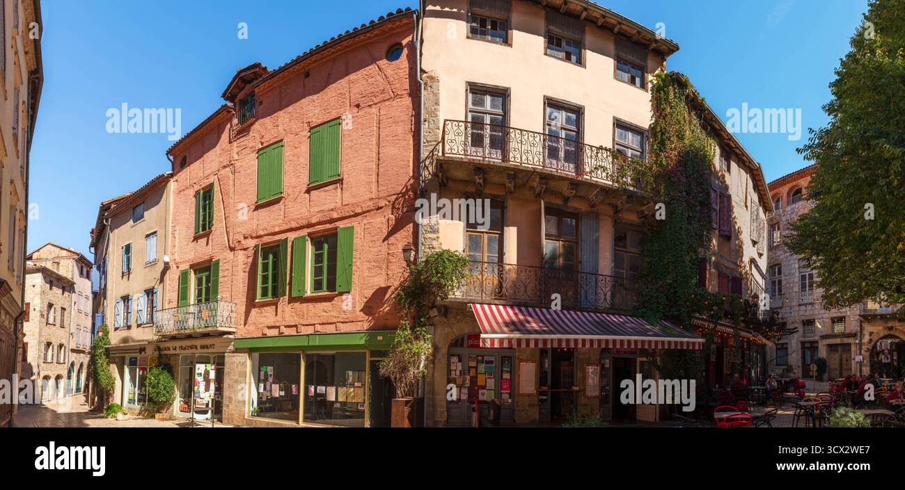 Rue principale à Saint Antonin Noble Val, dans le Tarn et Garonne, en Occitanie, France Banque D'Images