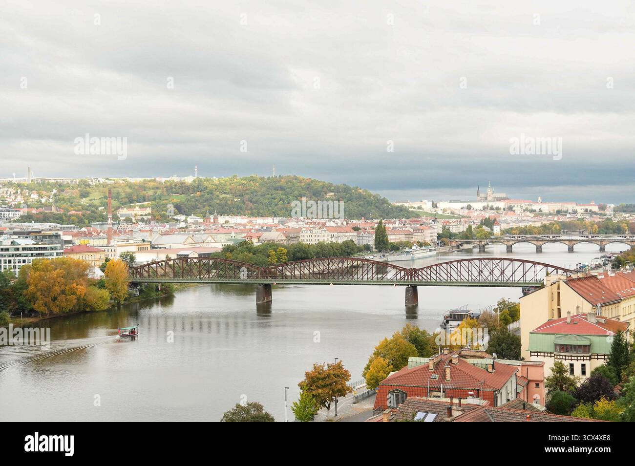 Vue sur la rivière Vltava, Prague, République tchèque Banque D'Images Vue sur la rivière Vltava, Prague, République tchèque Banque D'Images