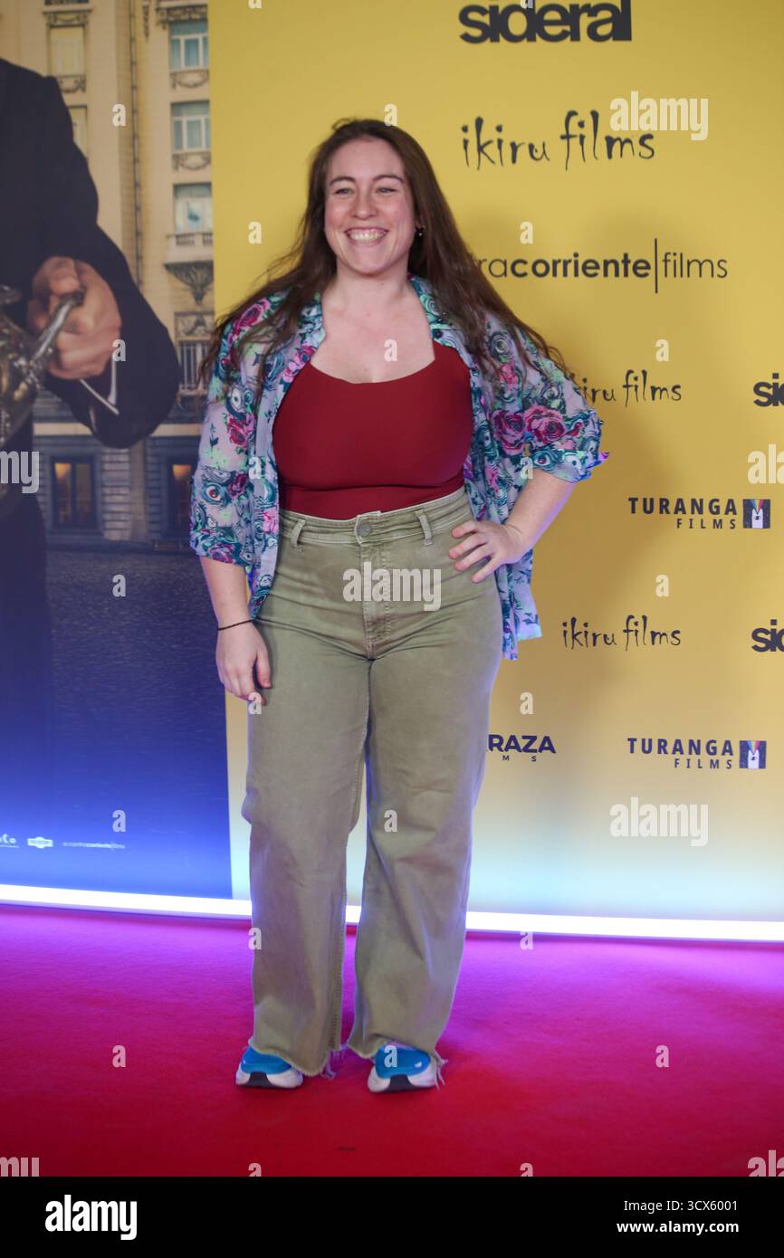 Madrid, Espagne, le 13 octobre 2025 : L'actrice Sara Sierra pose pour les médias lors de la première Photocall 'le dîner' le 13 octobre 2025, au Kinépolis Ciudad de la IMAX à Madrid, Espagne. Crédit : Alberto Brevers / Alamy Live News. Banque D'Images