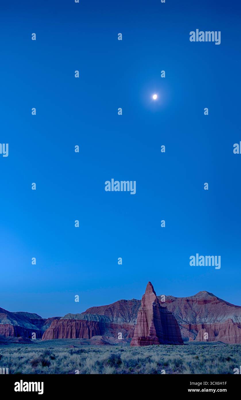 Temple de la lune, la cathédrale, la vallée de Capitol Reef National Park, Utah Banque D'Images
