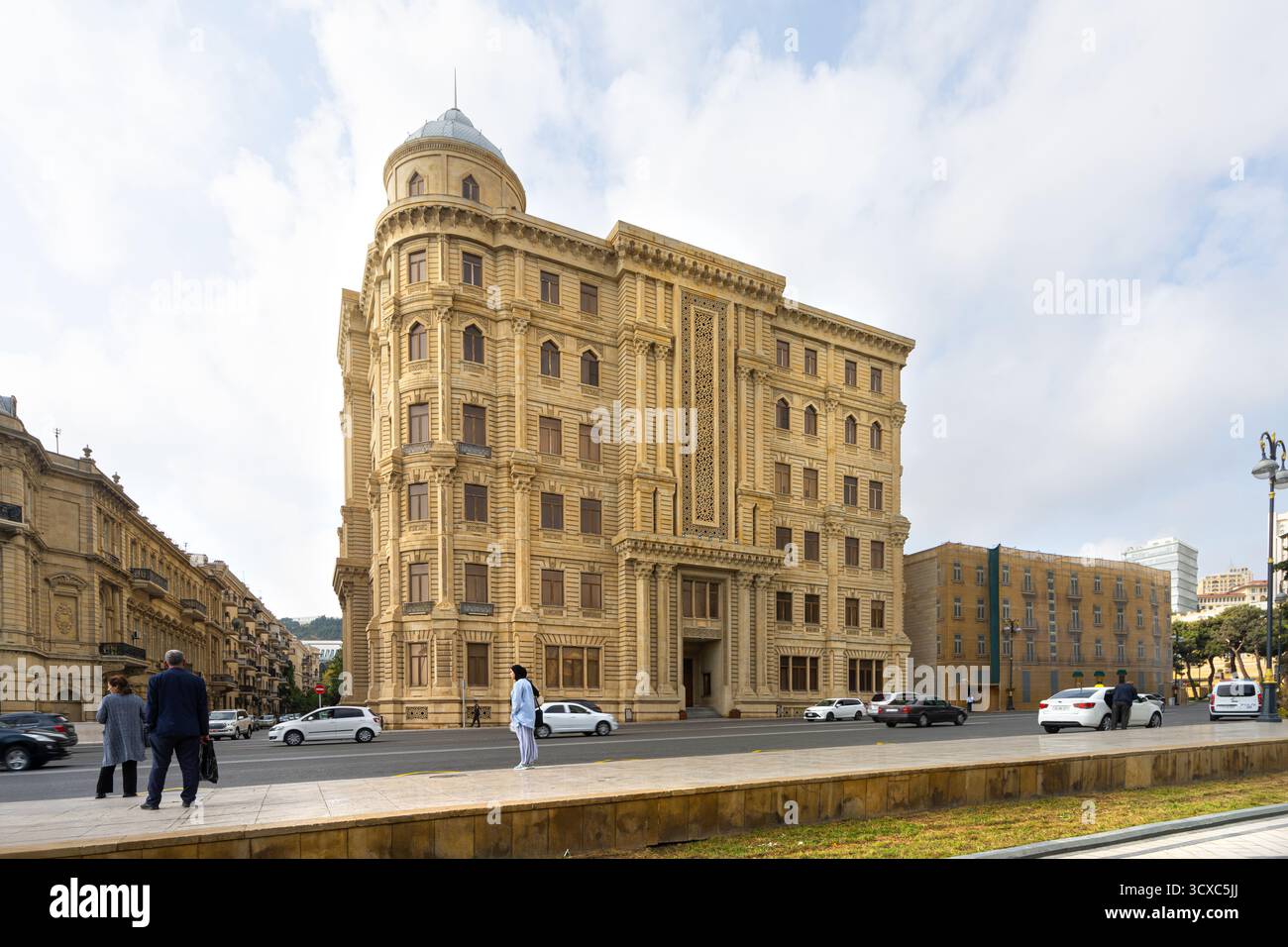 Bakou, Azerbaïdjan. 9 octobre 2025. Vue extérieure du bâtiment de la Fondation Heydar Aliyev dans le centre-ville Banque D'Images