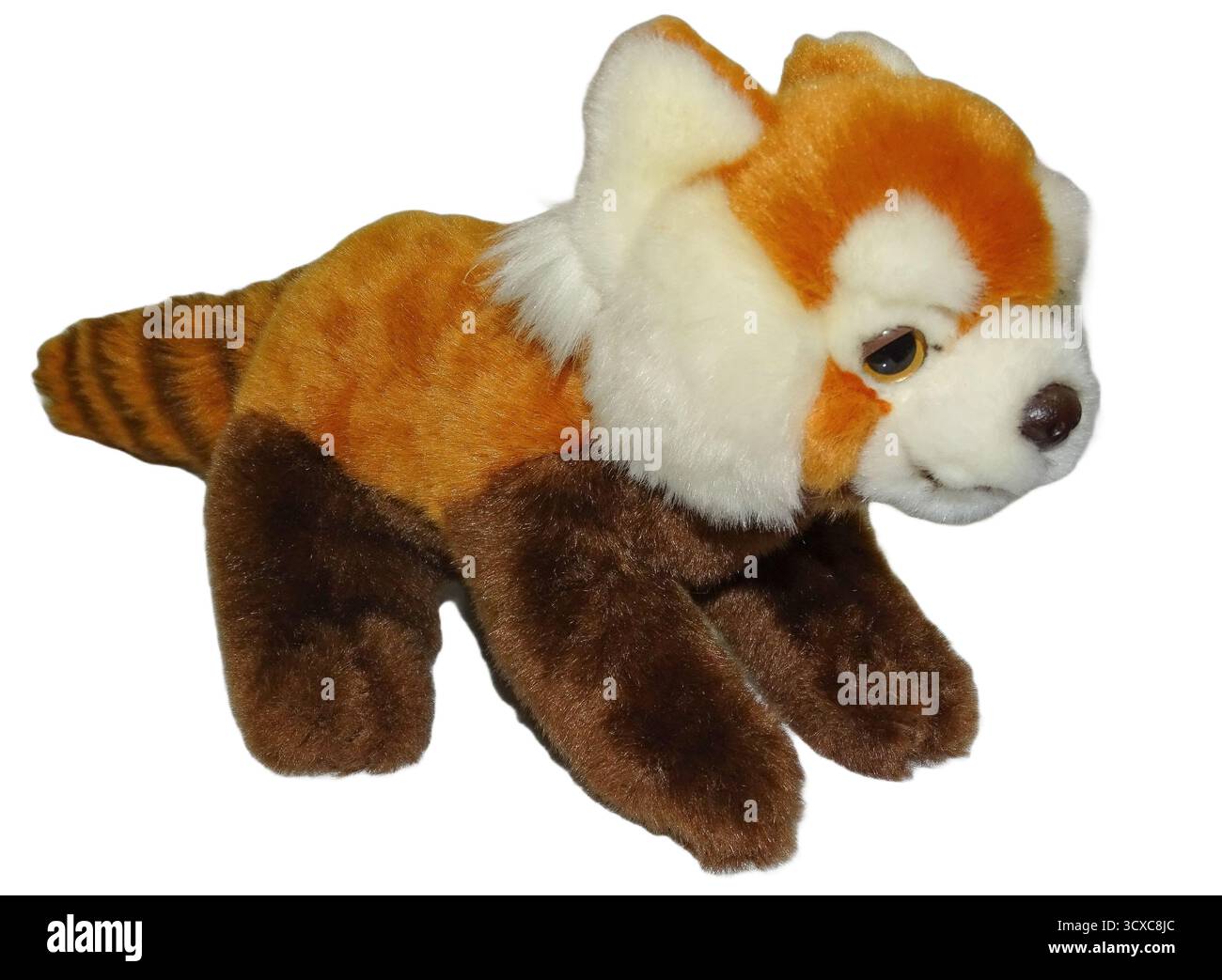 Panda rouge en peluche isolé sur blanc. Jouet Banque D'Images