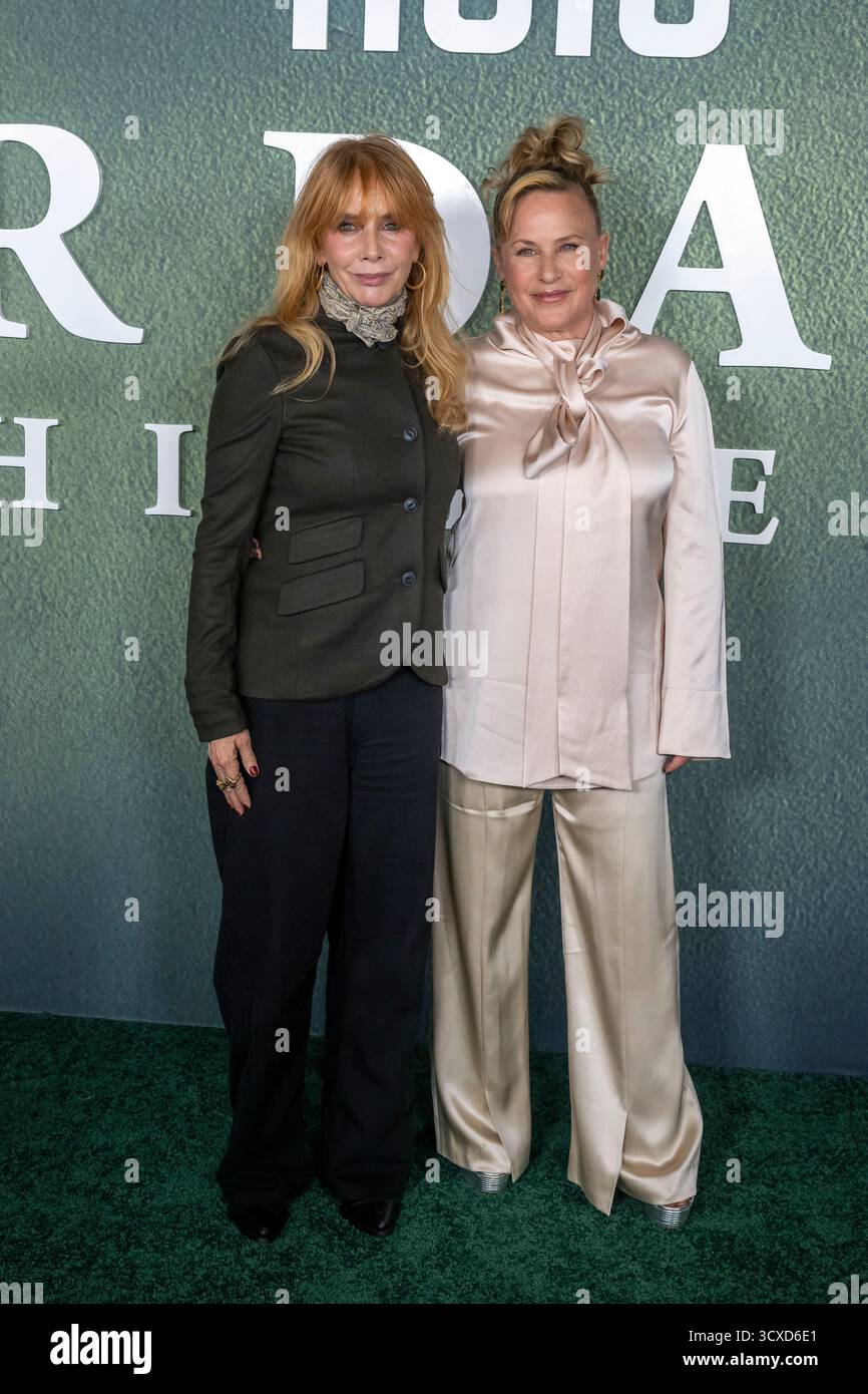 New York, États-Unis. 13 octobre 2025. (G-d) Rosanna Arquette et Patricia Arquette assistent à la création New-yorkaise de Murdaugh : Death in the Family de Hulu au 7 Hudson Square. (Photo de Ron Adar/SOPA images/SIPA USA) crédit : SIPA USA/Alamy Live News Banque D'Images