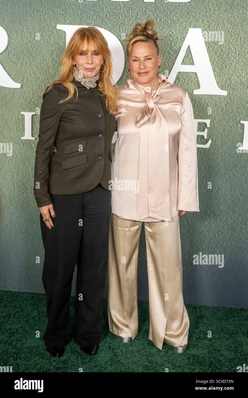 New York, États-Unis. 13 octobre 2025. (G-d) Rosanna Arquette et Patricia Arquette assistent à la création New-yorkaise de Murdaugh : Death in the Family de Hulu au 7 Hudson Square. (Photo de Ron Adar/SOPA images/SIPA USA) crédit : SIPA USA/Alamy Live News Banque D'Images