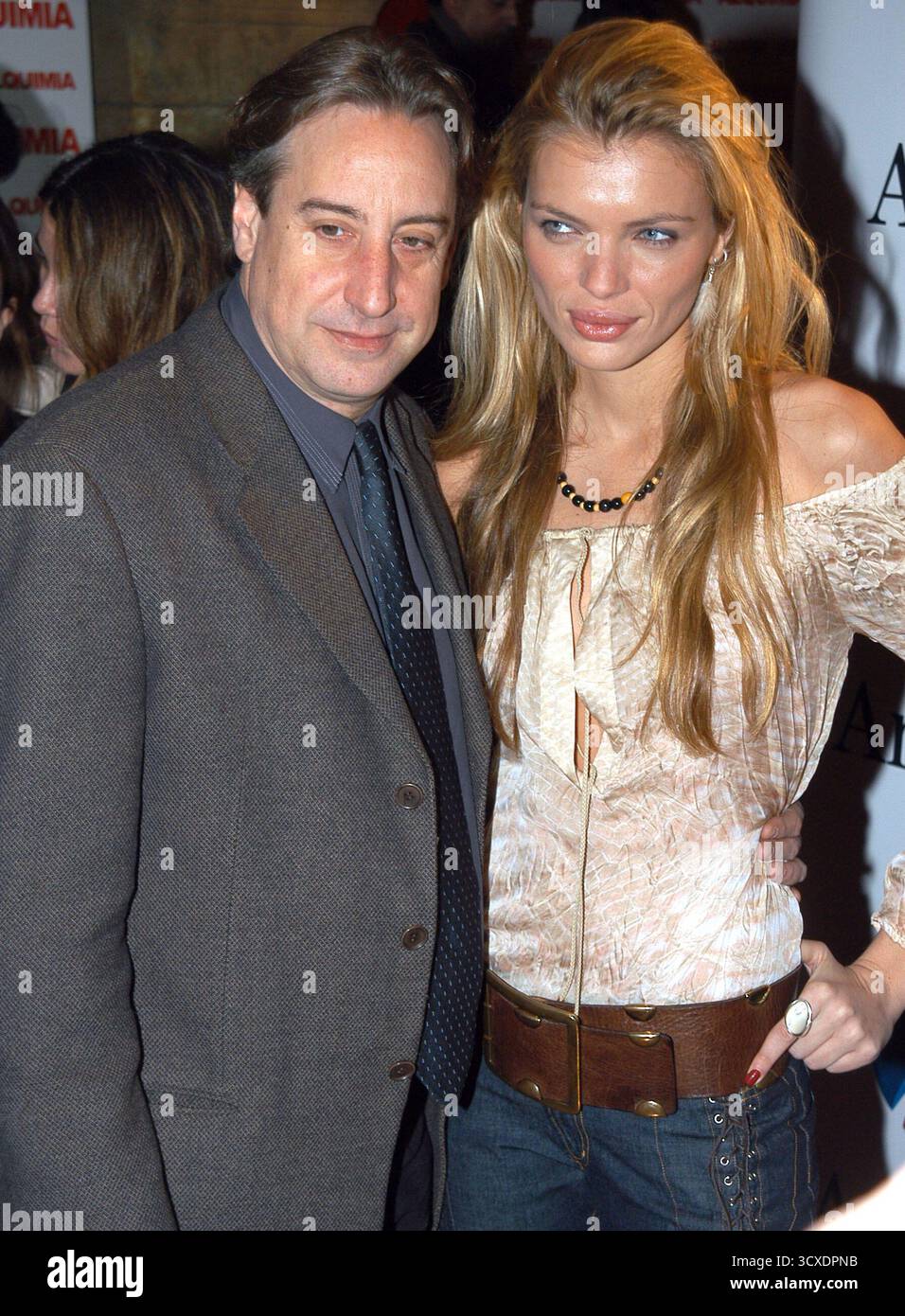 Juanjo Puigcorbe et Esther Canadas à la première espagnole de 'Trileros', Madrid 19/02/03 Banque D'Images