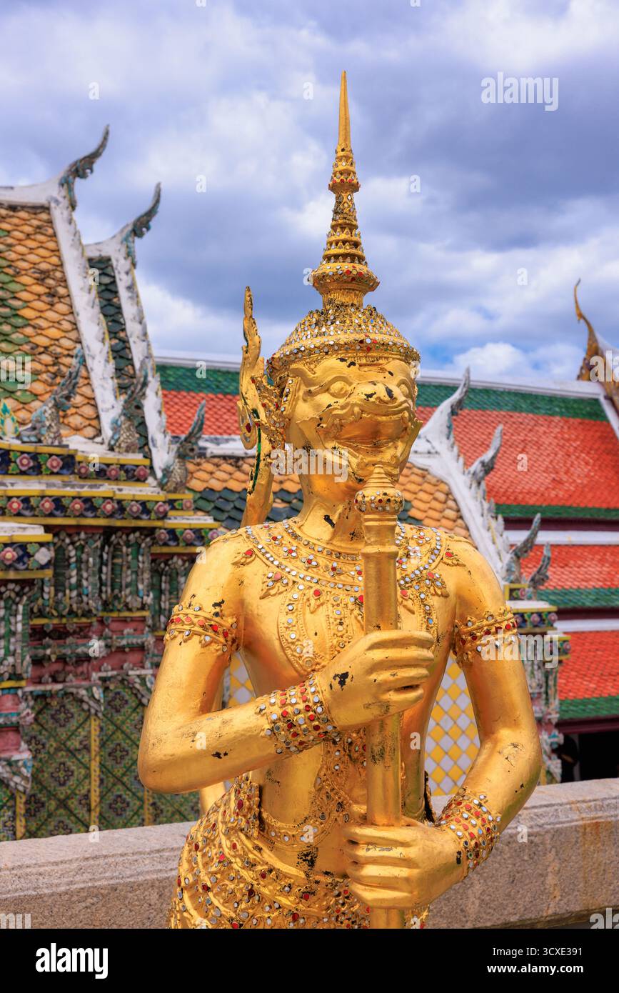 Statue d'un gardien, Grand Palais Royal, Bangkok, Thaïlande Banque D'Images