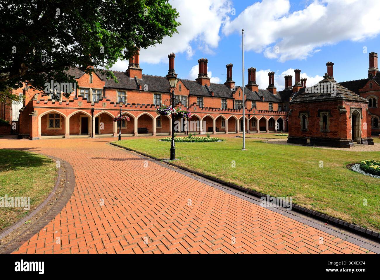 Le 19ème siècle Nicholas Chamberlaine's Armshouses, All Saints Square, Bedworth, Warwickshire, Angleterre, Banque D'Images