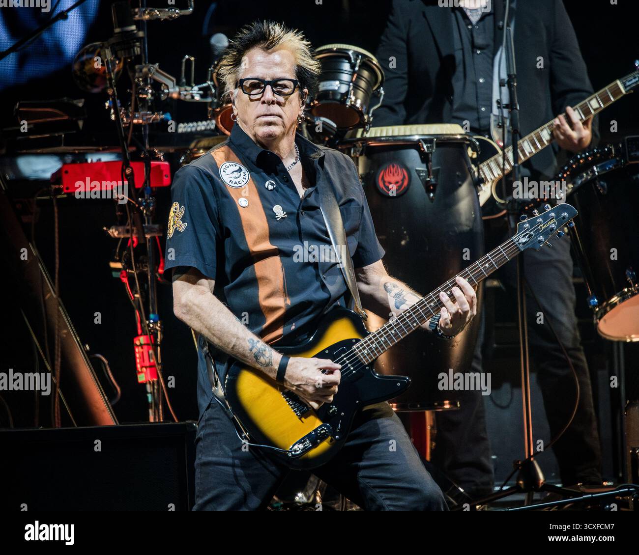 Noodles (Kevin John Wasserman) de The Offspring jouant en direct à Oslo le 10 octobre 2025 Banque D'Images