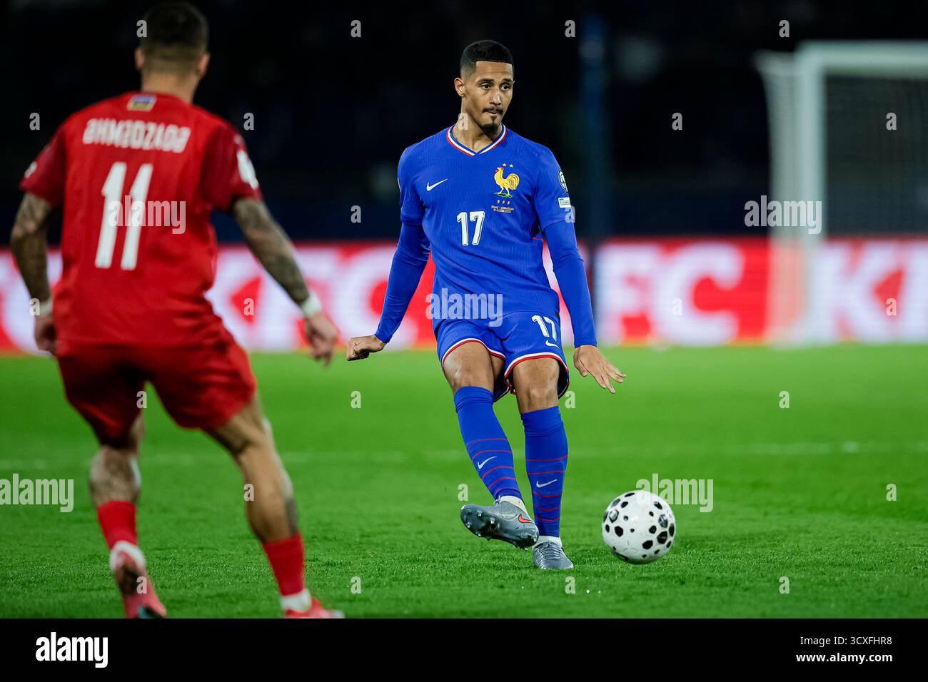 Paris, France. 10 octobre 2025. Paris, France - 10 octobre : le Français William Saliba passe le ballon lors du match de qualification pour la Coupe du monde de la FIFA 2026 entre la France et l'Azerbaïdjan au Parc des Princes le 10 octobre 2025 à Paris, France. (Photo par Antonio Borga/Eurasia Sport images) (photo par Eurasia Sport images/Just Pictures/SIPA USA) crédit : SIPA US/Alamy Live News Banque D'Images