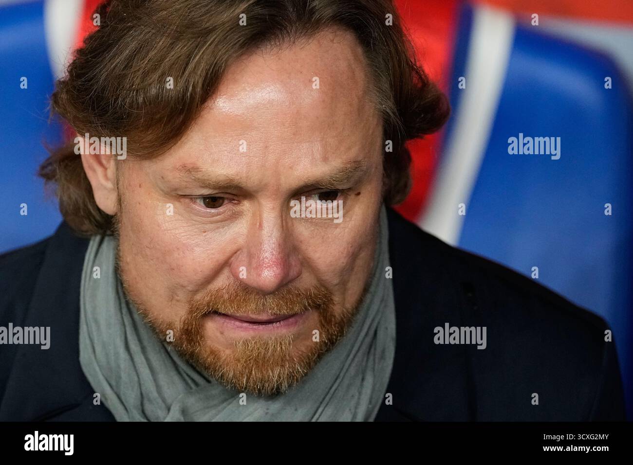 Russia's head coach Valery Karpin attends an international friendly soccer match between Russia and Bolivia at the Central Dynamo Stadium of Lev Yashin in Moscow, Russia, Tuesday, Oct. 14, 2025. (AP Photo/Alexander Zemlianichenko) Banque D'Images