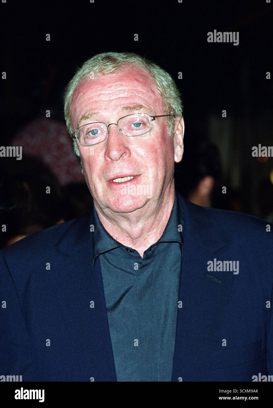 Michael Caine arrive à la première New York de 'Austin Powers in Goldmember' au Barney's New York sur Madison Avenue à New York. 24/07/02 Banque D'Images