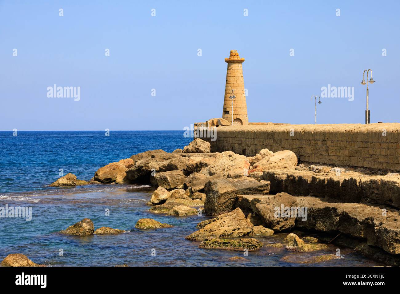 Kyrenia chypriote turc, brise-lames du port de Girne . République turque de Chypre-Nord Banque D'Images