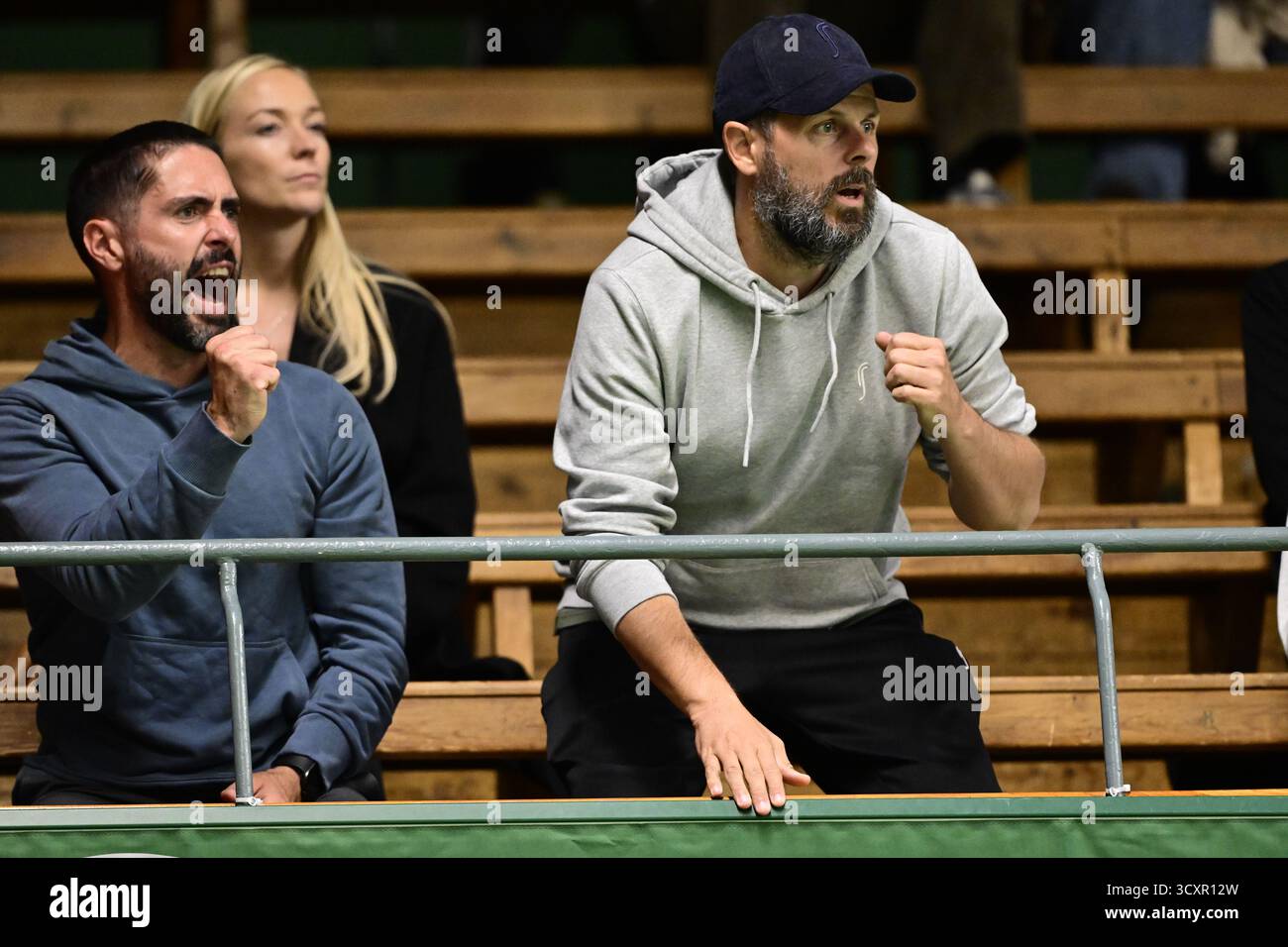 Stockholm, Suède. 15 octobre 2025. STOCKHOLM, SUÈDE 20251015Coach Andreas Vinciguerra est dans les gradins lors du match de Leo Borg, Suède, contre Denis Shapovalov, Canada, lors du tournoi de tennis BNP Paribas Nordic Open au Royal Tennis Hall. Photo : Jonas Ekströmer/TT/Code 10030 ce texte est traduit automatiquement crédit : TT News Agency/Alamy Live News Banque D'Images