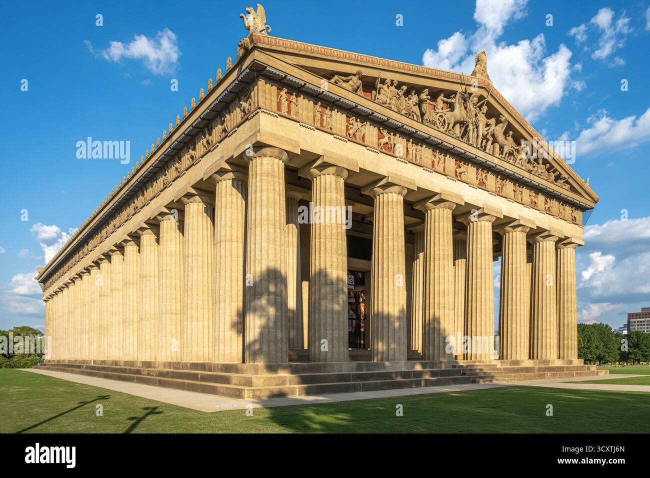Le Parthénon du Centennial Park à Nashville, Tennessee, construit en 1897, est une réplique de taille réelle du Parthénon à Athènes, en Grèce. (ÉTATS-UNIS) Banque D'Images