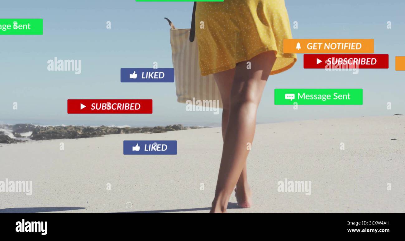 Femme afro-américaine marchant portant un fourre-tout rayé sur la plage avec des icônes de notification, espace de copie Banque D'Images