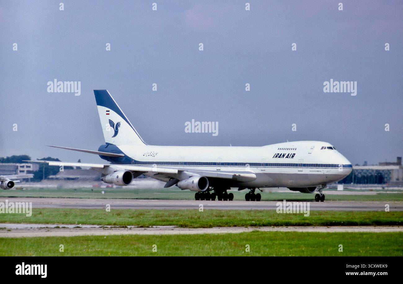 EP-IAG Iran Air Boeing 747-286B approche de la piste 28L à Londres Heathrow Banque D'Images