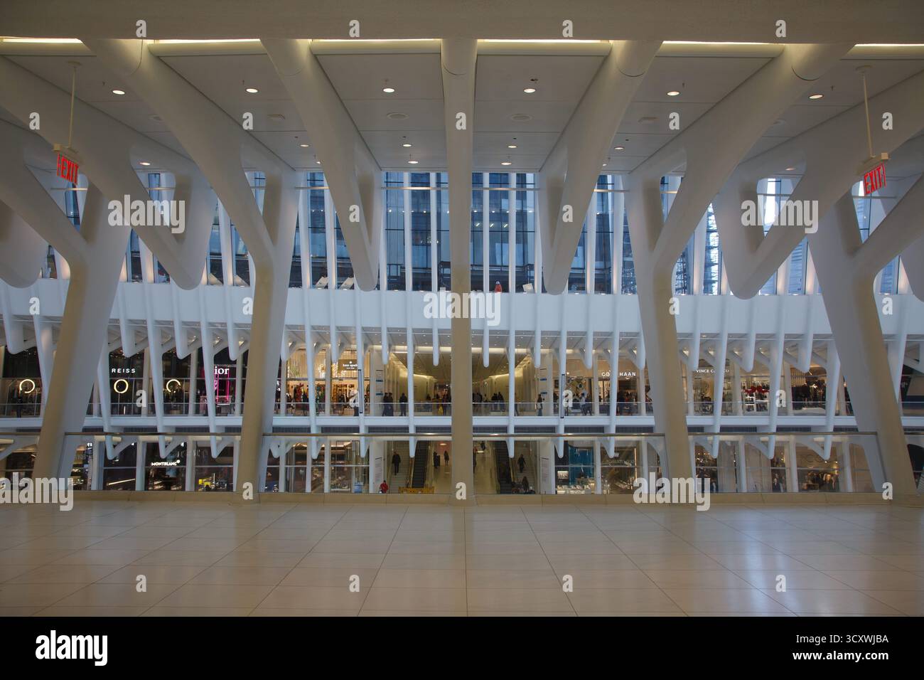 L'Oculus World Trade Center architecture moderne et immeubles de bureaux dans le quartier financier, Lower Manhattan, New York City, États-Unis Banque D'Images