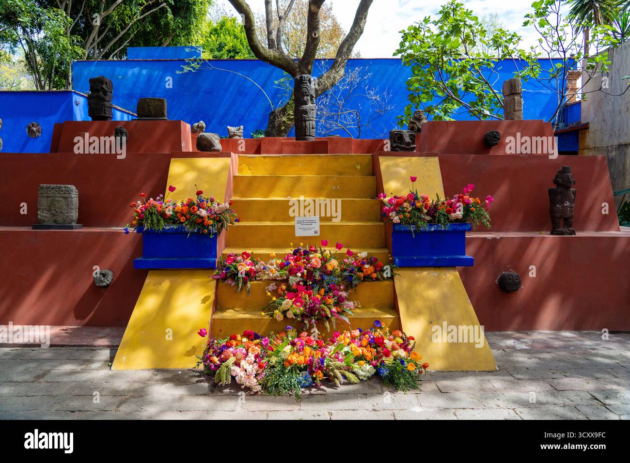 Sanctuaire Frida Kahlo 28 Cm Fait Main - Art Mexicain Coloré