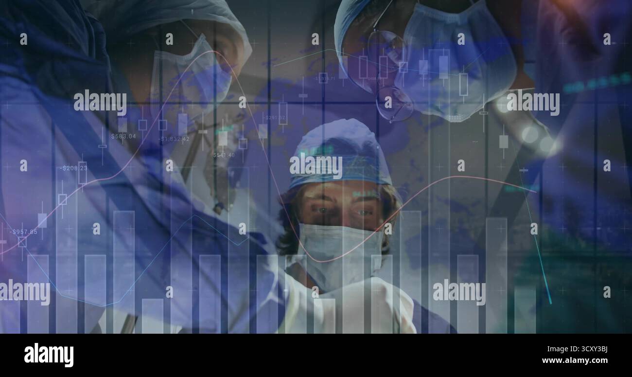 Rassemblement de chirurgiens masqués portant des gommages fonctionnant dans OU sous des lumières avec des superpositions de graphiques financiers Banque D'Images