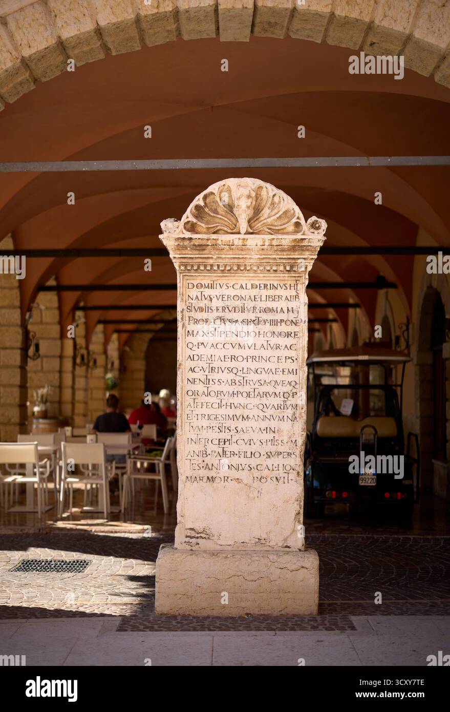 Ancien monument latin, Torri, Italie Banque D'Images