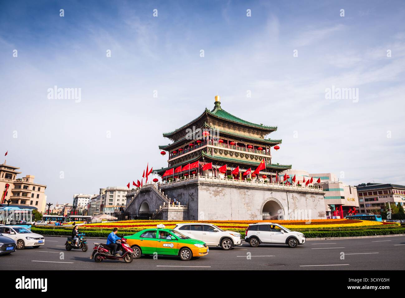 Xian, Chine - 30 septembre 2018 : le clocher de Xian, construit sous la dynastie Ming, est au centre de la ville antique. Banque D'Images