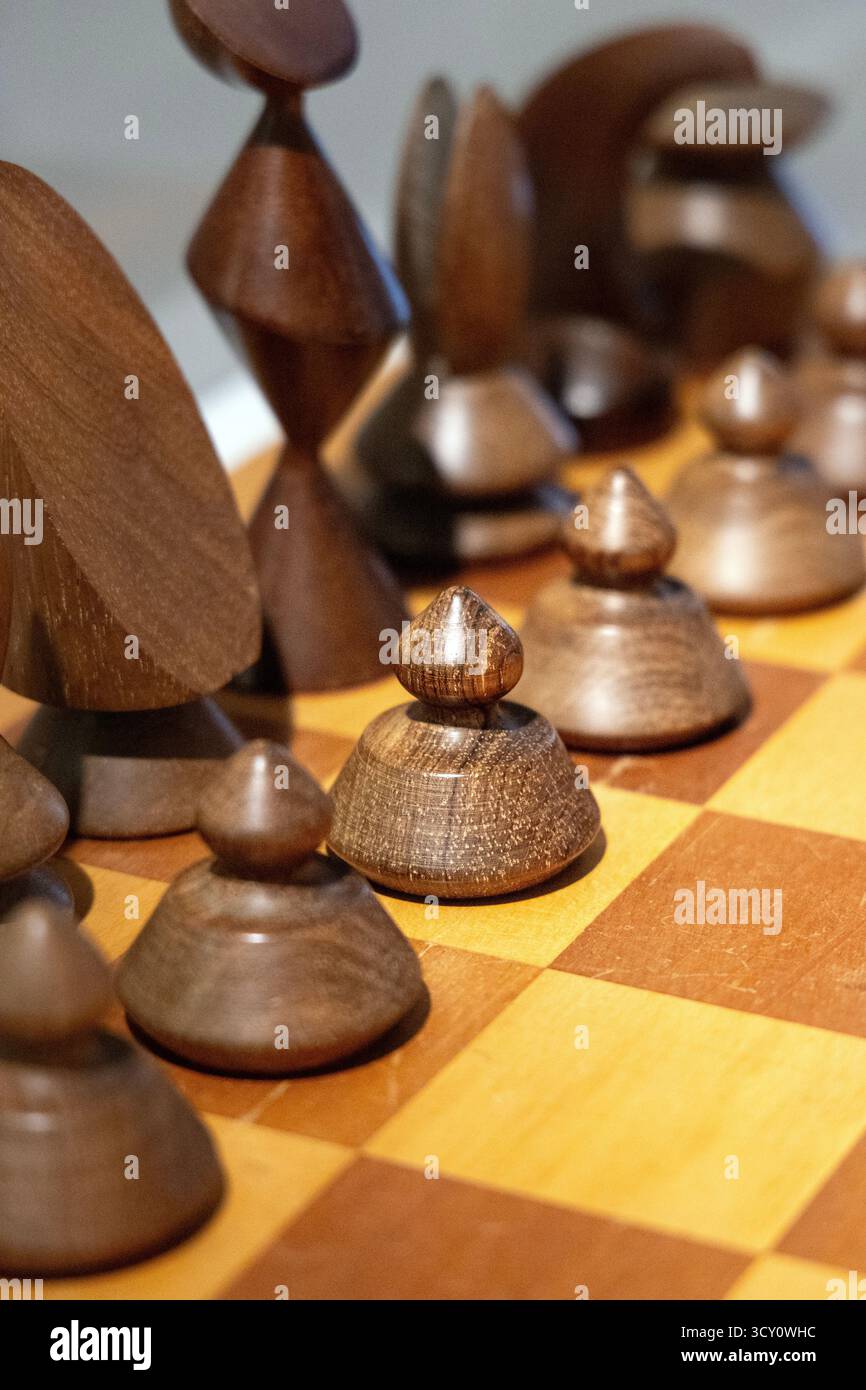 Pièces d'échecs (1944) par Max Ernst Museum, Brühl, Allemagne Banque D'Images