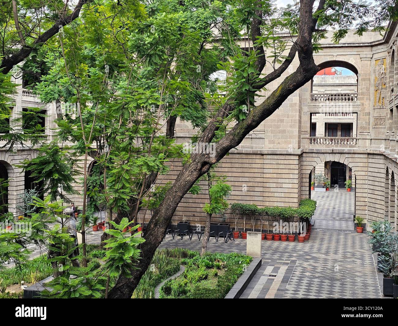 Mexico, Mexique - 4 août 2025 : Museo vivo del Muralismo dans le bâtiment de la Secretaria de Educacion Publica SEP, au CDMX, dédié au travail Banque D'Images