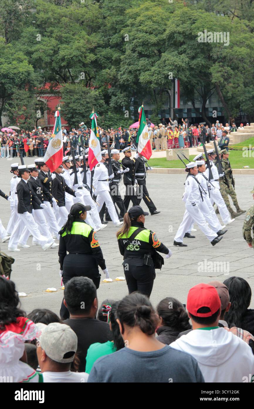 Mexico, Mexique - 16 septembre 2025 : défilé militaire à Mexico avec l'armée, la marine, l'armée de l'air et la garde nationale pour célébrer l'indépendance Banque D'Images