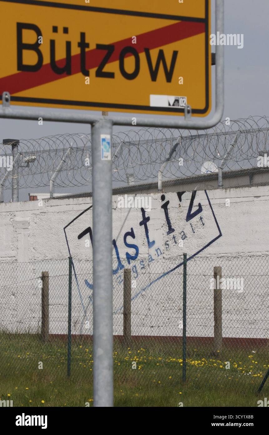 Vue extérieure de l'établissement correctionnel de Buetzow. Les prisonniers ont été transférés dans d'autres prisons pour y détenir d'éventuels opposants violents au G8. G Banque D'Images