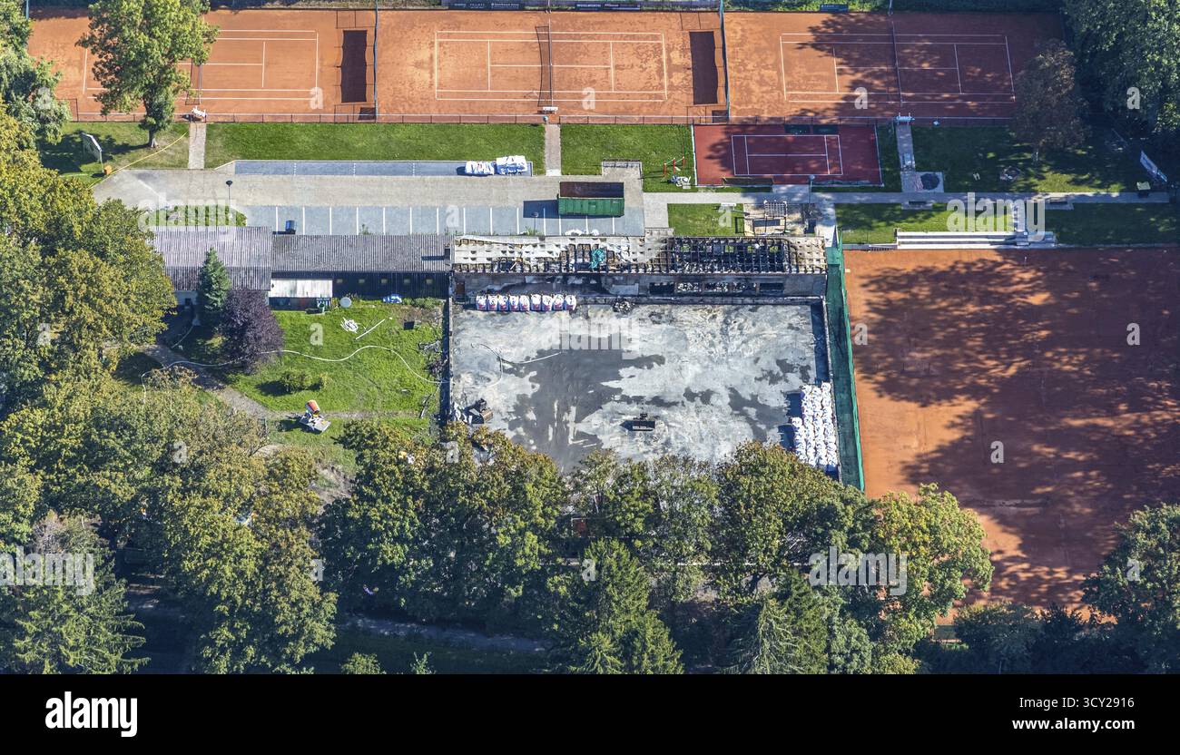 Vue aérienne, terrain de construction courts de tennis Tennisclub Unna 02 Gruen- Weiss, dégâts d'incendie, Unna, région de la Ruhr, Rhénanie du Nord-Westphalie, Allemagne, Construct Banque D'Images