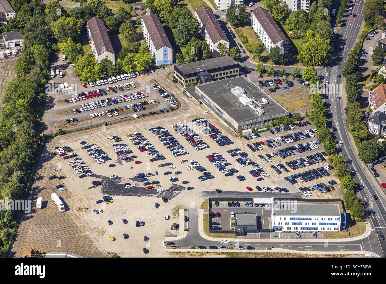 Vue aérienne, poste de police de Hattingen, zone commerciale Nierenhofer Strasse, Hattingen, zone de la Ruhr, Rhénanie du Nord-Westphalie, Allemagne, oeil de la loi, DE Banque D'Images