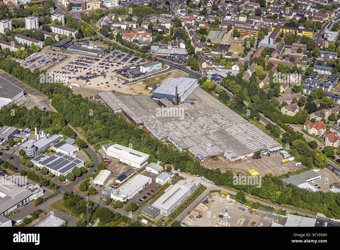 Vue aérienne, poste de police de Hattingen, zone commerciale Nierenhofer Strasse, Hattingen, zone de la Ruhr, Rhénanie du Nord-Westphalie, Allemagne, oeil de la loi, DE Banque D'Images