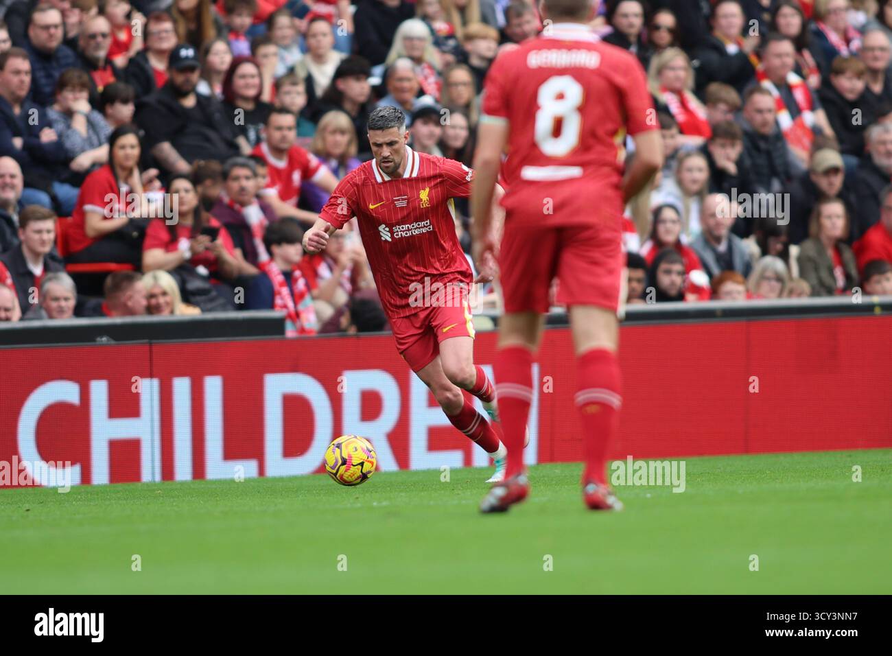 Martin Kelly en action lors du Liverpool FC Legends vs Chelsea Legends à Anfield. Banque D'Images