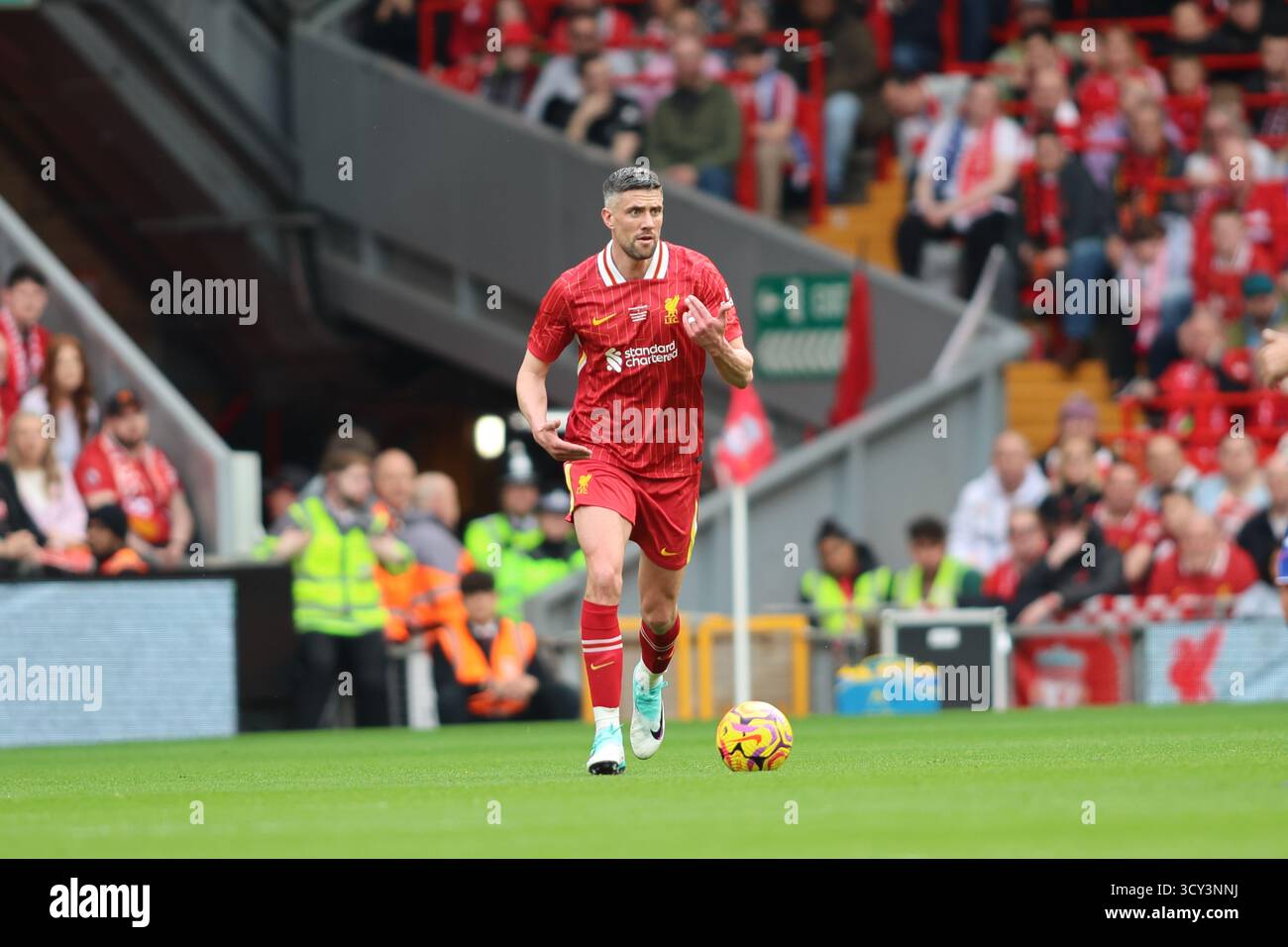 Martin Kelly en action lors du match Liverpool FC Legends vs Chelsea Legends à Anfield Banque D'Images