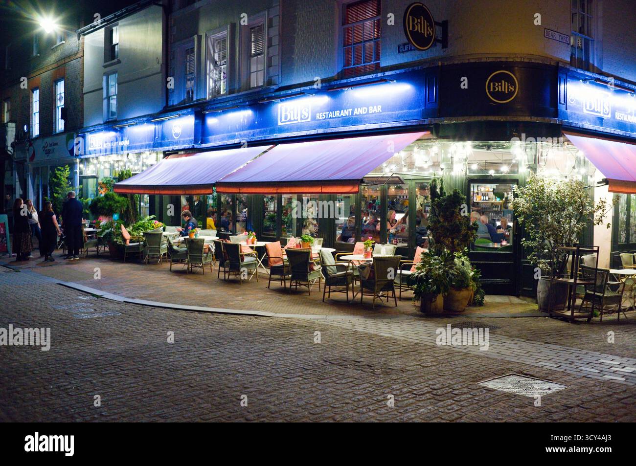 Le café-restaurant Bills original et bar à Cliffe High Street, Lewes Banque D'Images