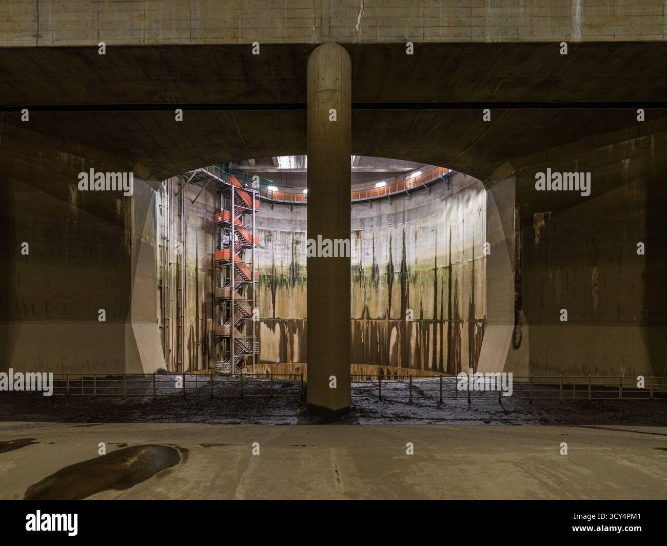 Le Metropolitan Area Outer Underground Discharge Channel, G-Cans, est un projet d'infrastructure d'eau souterraine à Tokyo au Japon qui contrôle les inondations Banque D'Images