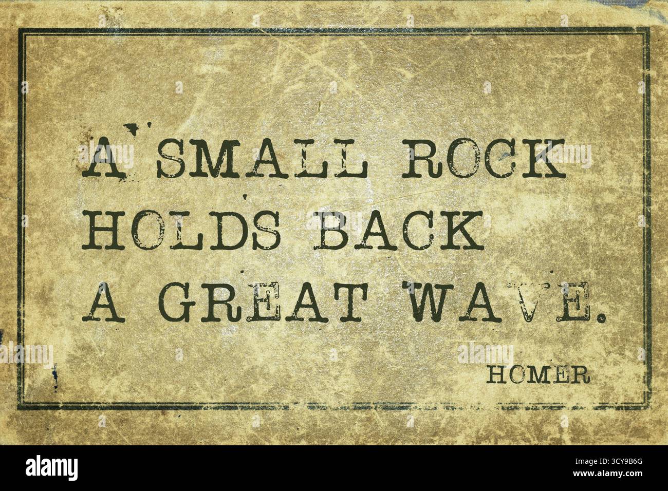 Un petit rocher retient une grande vague - poète grec Homère cite imprimé sur carton vintage grunge Banque D'Images
