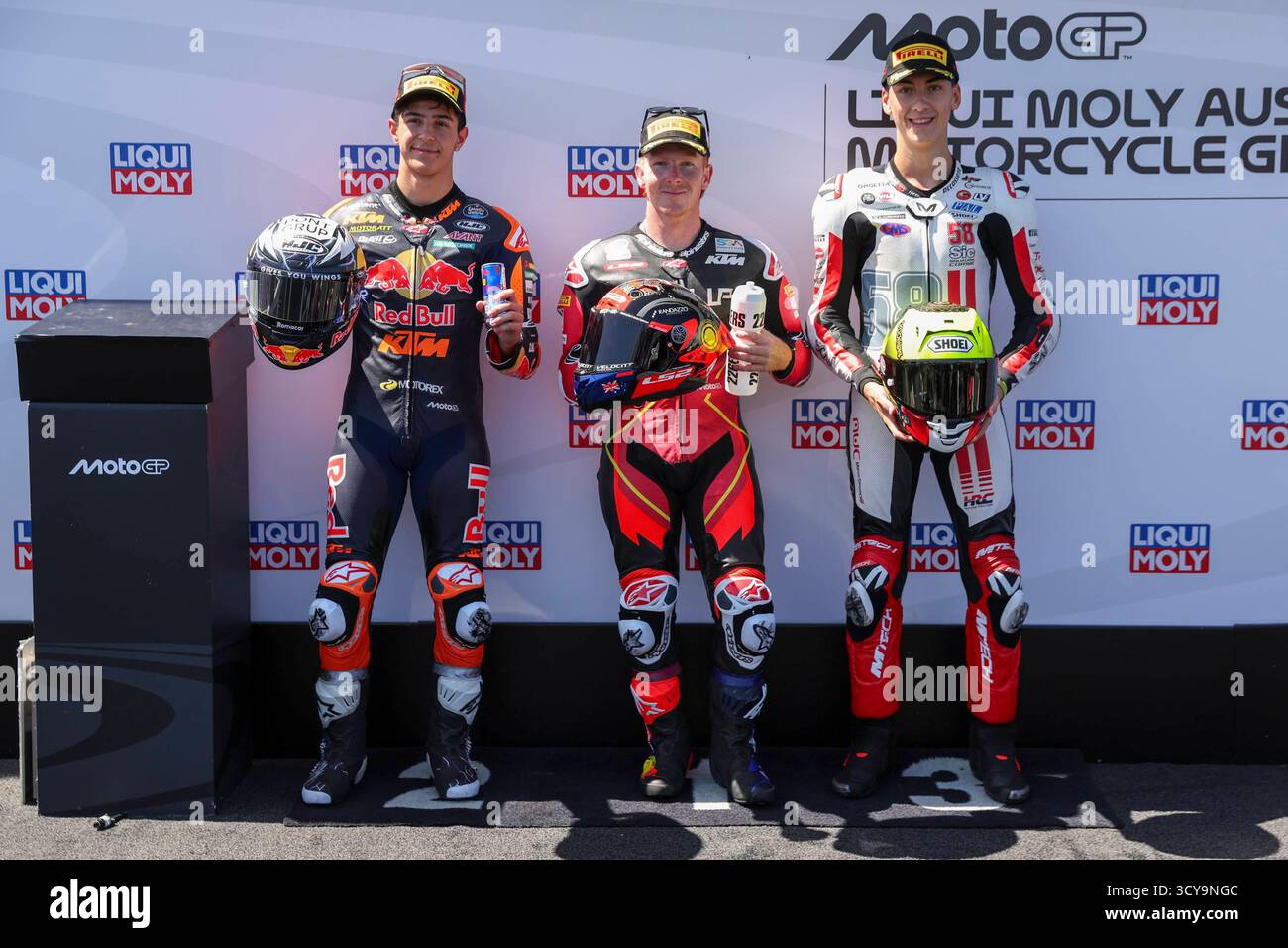 Qualification pour le Grand Prix d'Australie de MotoGP Ligui Moly sur le circuit de Phillip Island. Australie 18 octobre 2025 en photo : Moto3 Joel Kelso, Jose Antonio Rueda et Luca Lunetta Clasificacion del Gran Premio Ligui Moly de MotoGP de Australia en el circuito de Phillip Island. 18 de Octubre de 2025 POOL/ MotoGP.com/Cordon les images de presse seront à usage éditorial exclusif. Crédit obligatoire : © MotoGP.com crédit : CORDON PRESS/Alamy Live News Banque D'Images