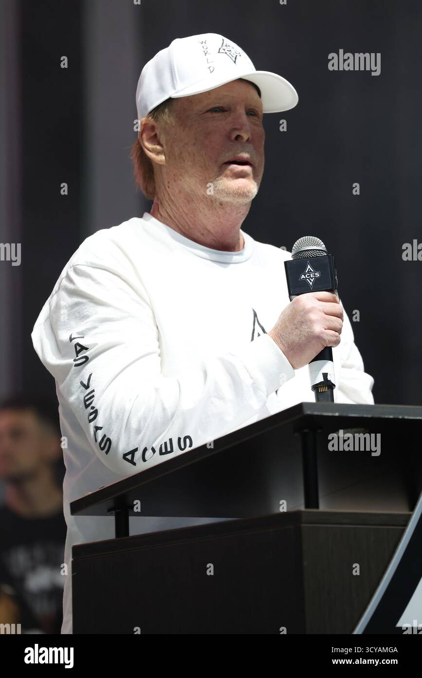 Las Vegas, Nevada, États-Unis. 17 octobre 2025. Mark Davis au défilé de la victoire des Aces WNBA de Las Vegas et au rallye au Toshiba Plaza à Las Vegas, Nevada, le 17 octobre 2025. Crédit : Mpi34/Media Punch/Alamy Live News Banque D'Images