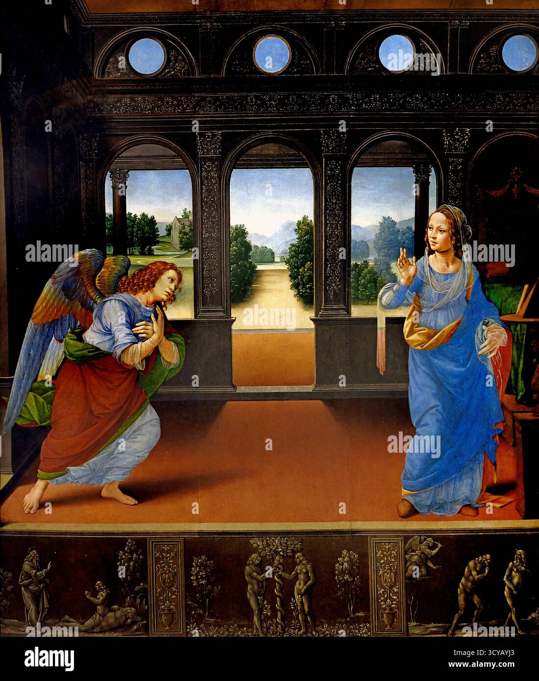 L'Annonciation (vers 1480–1485) par le maître florentin Lorenzo di Credi. L'œuvre capture le récit biblique classique mis en scène dans une élégante loggia classique s'ouvrant sur un jardin paysager, tandis qu'une prédelle monochrome très détaillée en bas illustre trois scènes pivots de la Genèse : la Création d'Ève, le Péché originel et l'Expulsion du Paradis. Le chef-d'œuvre original est conservé et exposé de manière permanente dans les Galeries des Offices à Florence, en Italie Banque D'Images