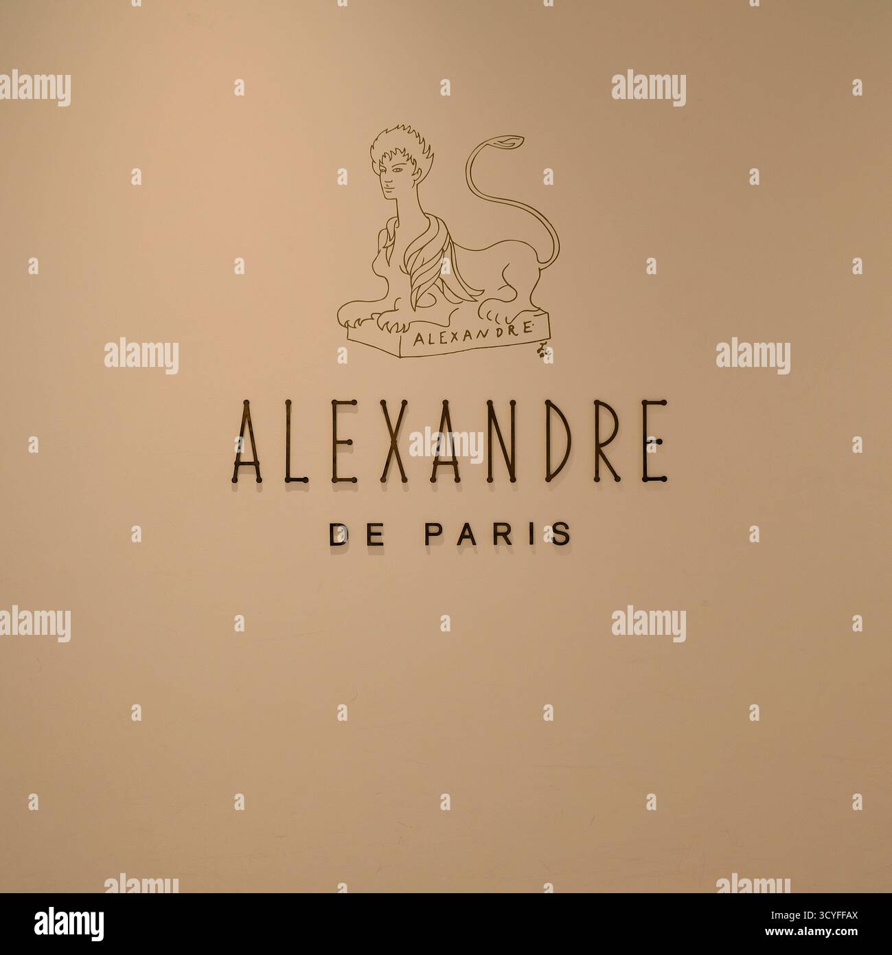 Logo de la marque Alexandre de Paris dans la boutique haut de gamme de Ginza six, centre commercial de Chuo City, Tokyo, Japon ; magasins d'accessoires de mode. Banque D'Images
