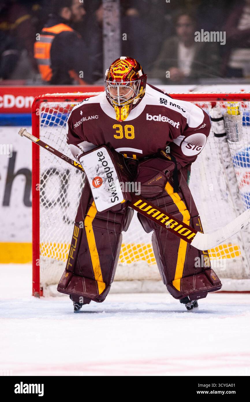 18/10/2025, les Acacias, les Vernets, NL : Genève-Servette HC - SC Bern, #38 gardien Stéphane Charlin (Servette) Banque D'Images