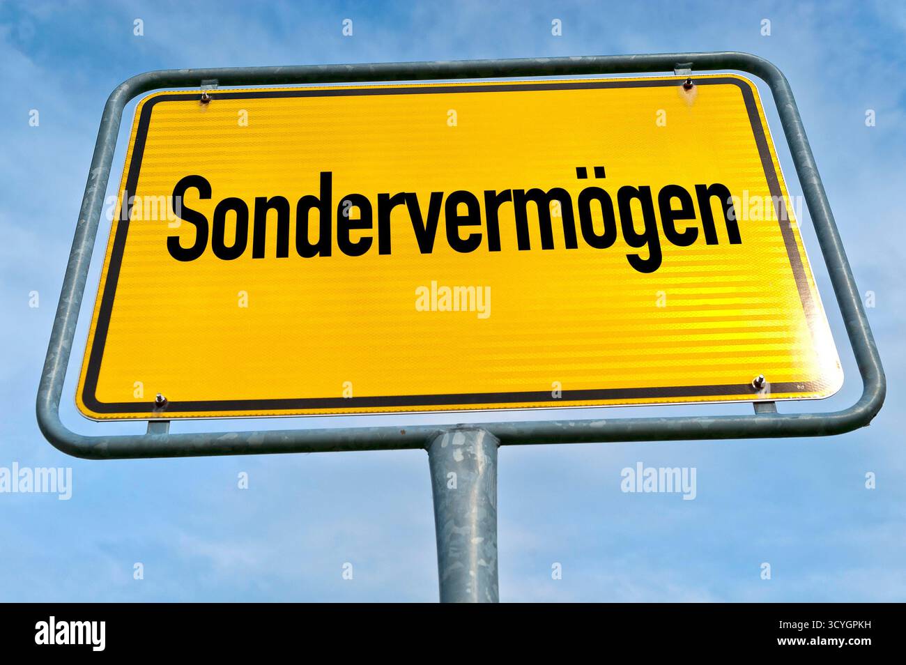 Symbolbild für Sondervermögen 20251019ad004 Lokalpolitik Ortsschild Anordnung, Behörde, Beschränkung, Beschluss, budget, Bürokratie, État, Entscheidung, Einschränkung, Erlass, Finanzamt, Finanzbremse, Finanzhaushalt, Finanzkrise, Finanzkontrolle, Finanzmittel, Finanzpolitik, Gesetz, Haushalt, Haushaltsdisziplin, Haushaltskürzung, Haushaltspolitik, Haushaltsrecht, Haushaltsstopp, Haushaltsverordnung, Investitionsstopp, Krise, Kürzung, Regelung, Restriktion, Schild, Sparmaßnahme, Sperre, Stopp, Verwaltung, Warnung, Wirtschaftspolitik amtlich, beschränkt, deutlich, fiskalisch, formell, gebremst, Banque D'Images