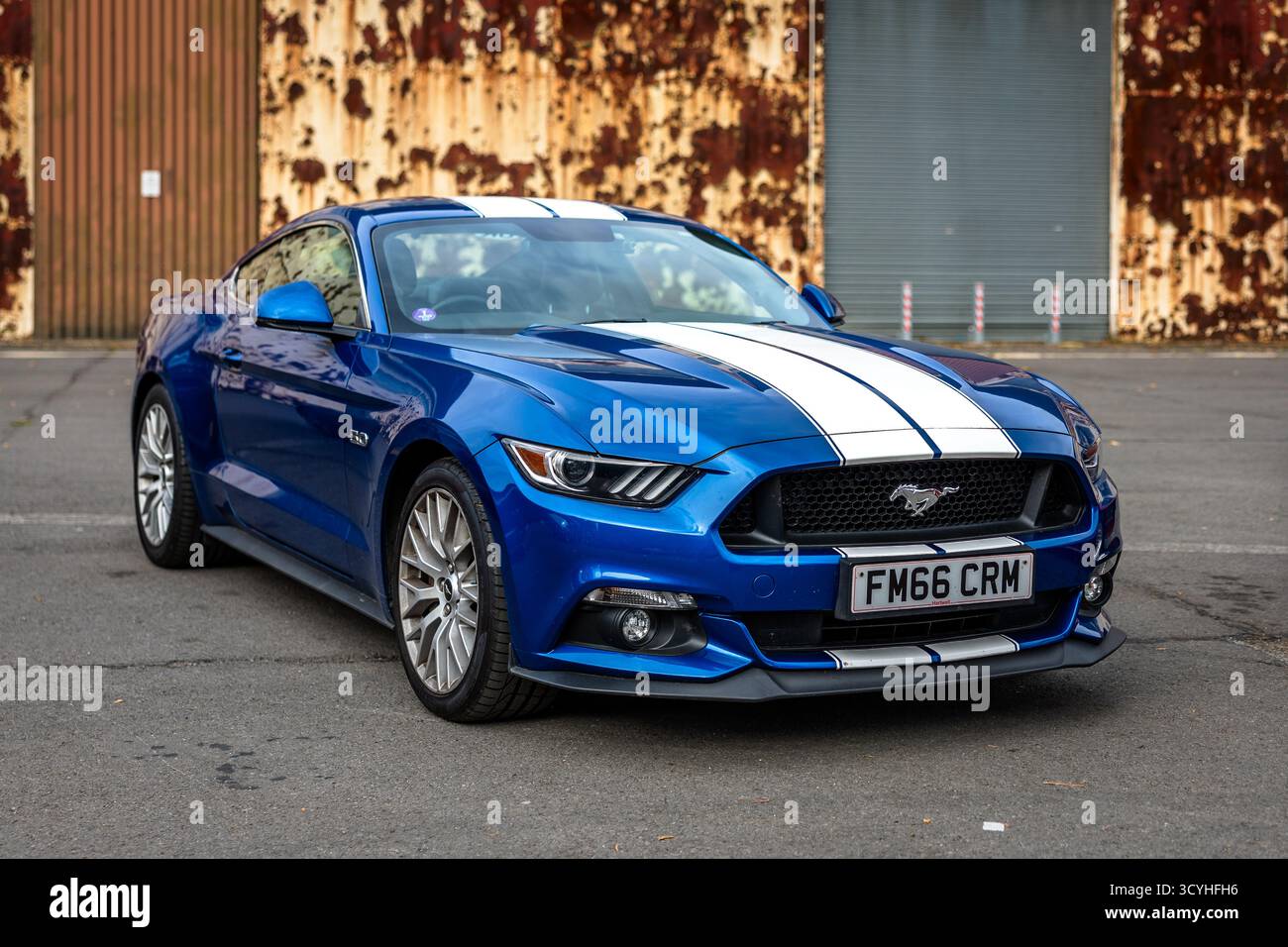 Ford Mustang GT 2018, exposée au Bicester Motion Scramble qui s'est tenu le 5 octobre 2025. Banque D'Images