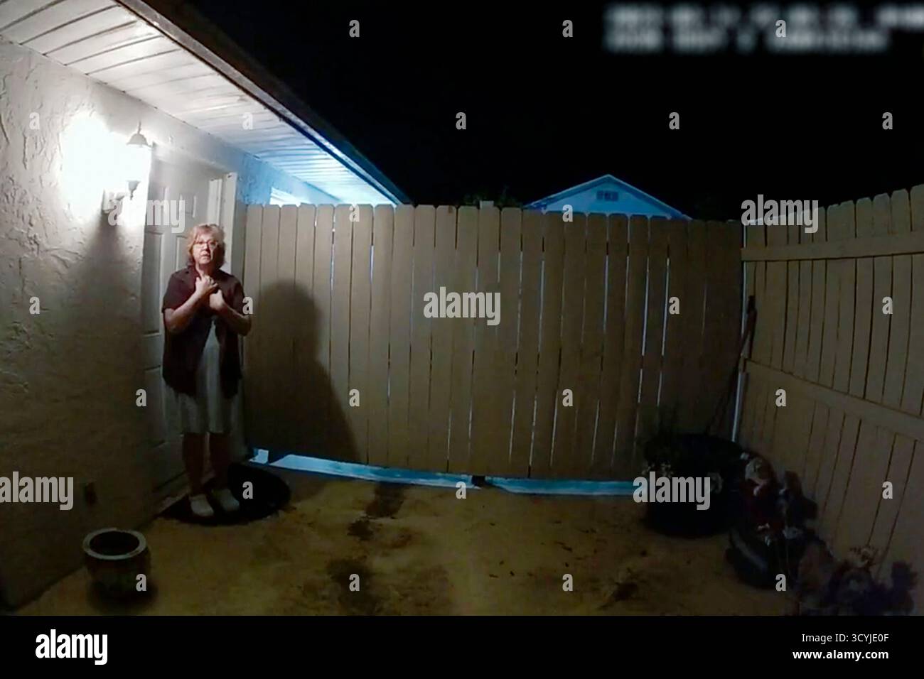 The Perfect Neighbor (2025) réalisé par Geeta Gandbhir et mettant en vedette Susan Lorincz, Ajike Owens et Franklin Baez-Colon. Une dispute de quartier mène à une tragédie en Floride, capturée par des images de caméra de police. Publicité toujours À USAGE ÉDITORIAL EXCLUSIF. Crédit : BFA / Netflix Banque D'Images