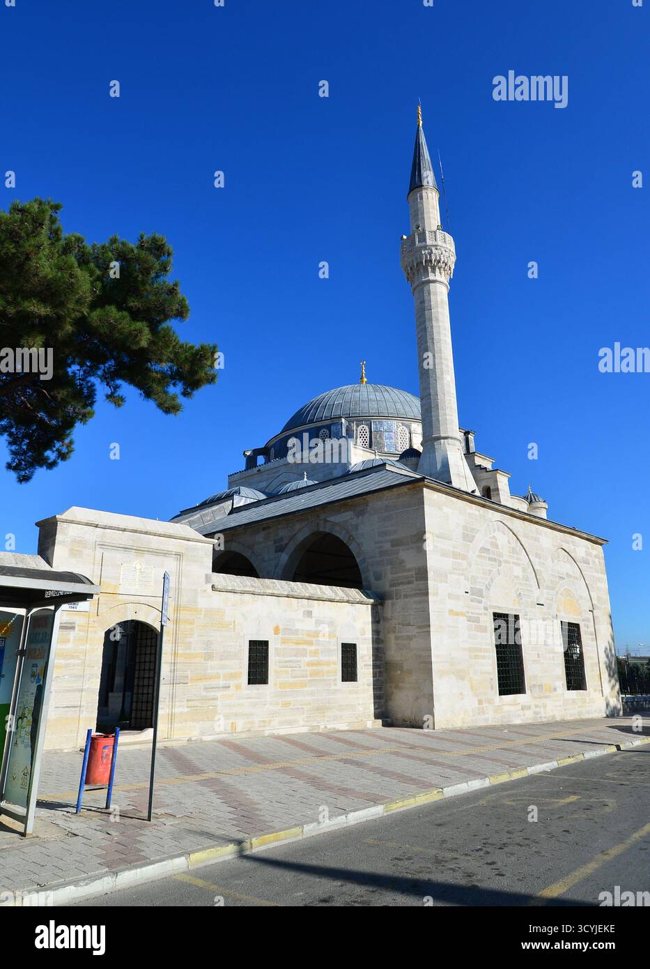 La mosquée Cedit Ali Pacha, située à Babaeski, en Turquie, a été construite par Mimar Sinan au XVIe siècle. Banque D'Images