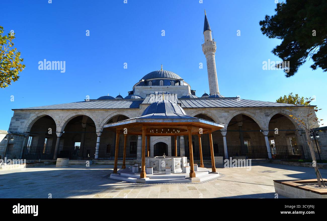 La mosquée Cedit Ali Pacha, située à Babaeski, en Turquie, a été construite par Mimar Sinan au XVIe siècle. Banque D'Images